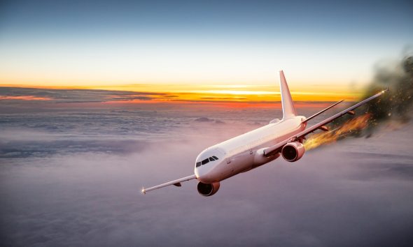 Symbolbild: Flugzeugabsturz in den USA: Jet drehte sich vor dem Aufprall – Experten ermitteln Ursachen